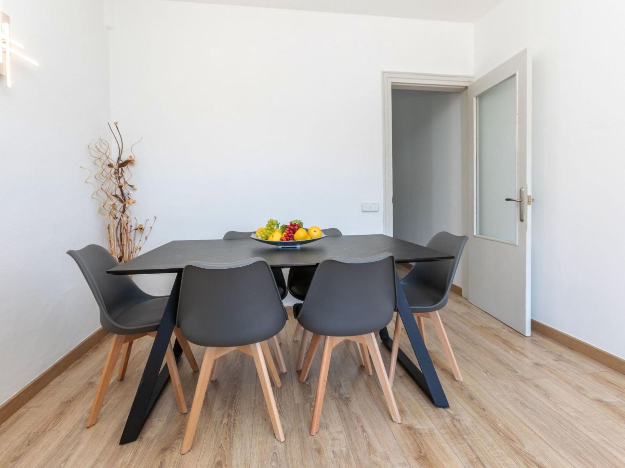 Apartment Eixample Esq Rocafort Diputacio By Interhome Барселона Экстерьер фото