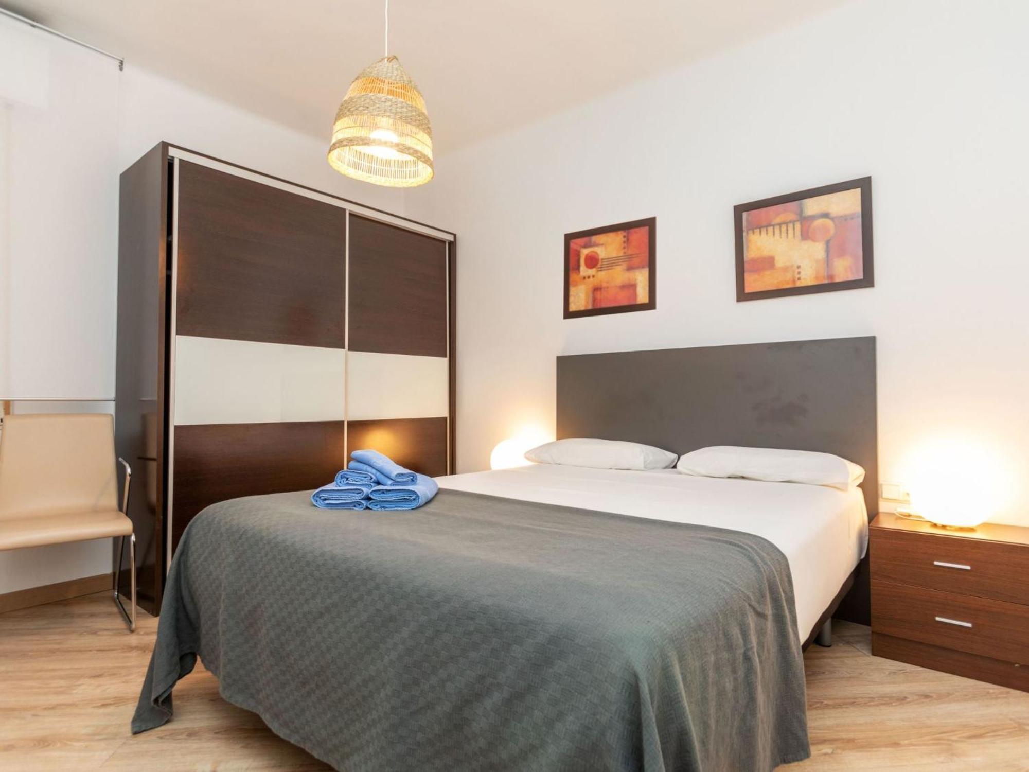 Apartment Eixample Esq Rocafort Diputacio By Interhome Барселона Экстерьер фото